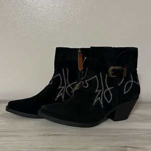 Dingo Women’s Cowboy Boots